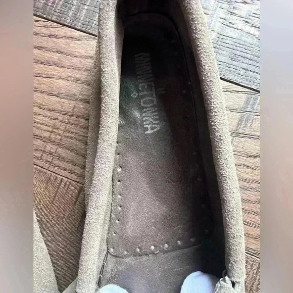 Minnetonka Moccasins Kitty Hardsole Gray Non-Slip Comfortable Womens Size 9 EUC - Picture 6 of 12